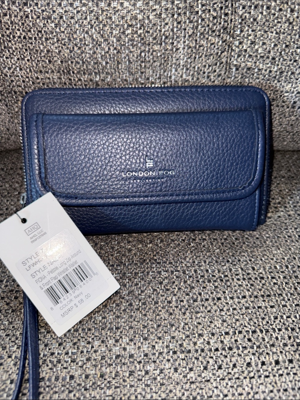 London Fog Navy Pebbled Wristlet Wallet - Picture 1 of 8